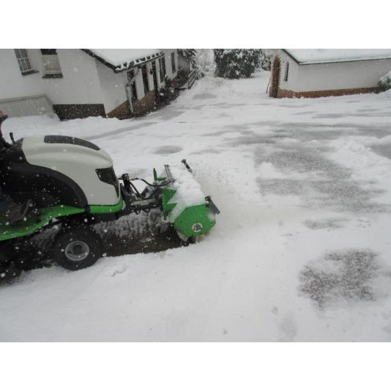 33675_Etesia_ML103H